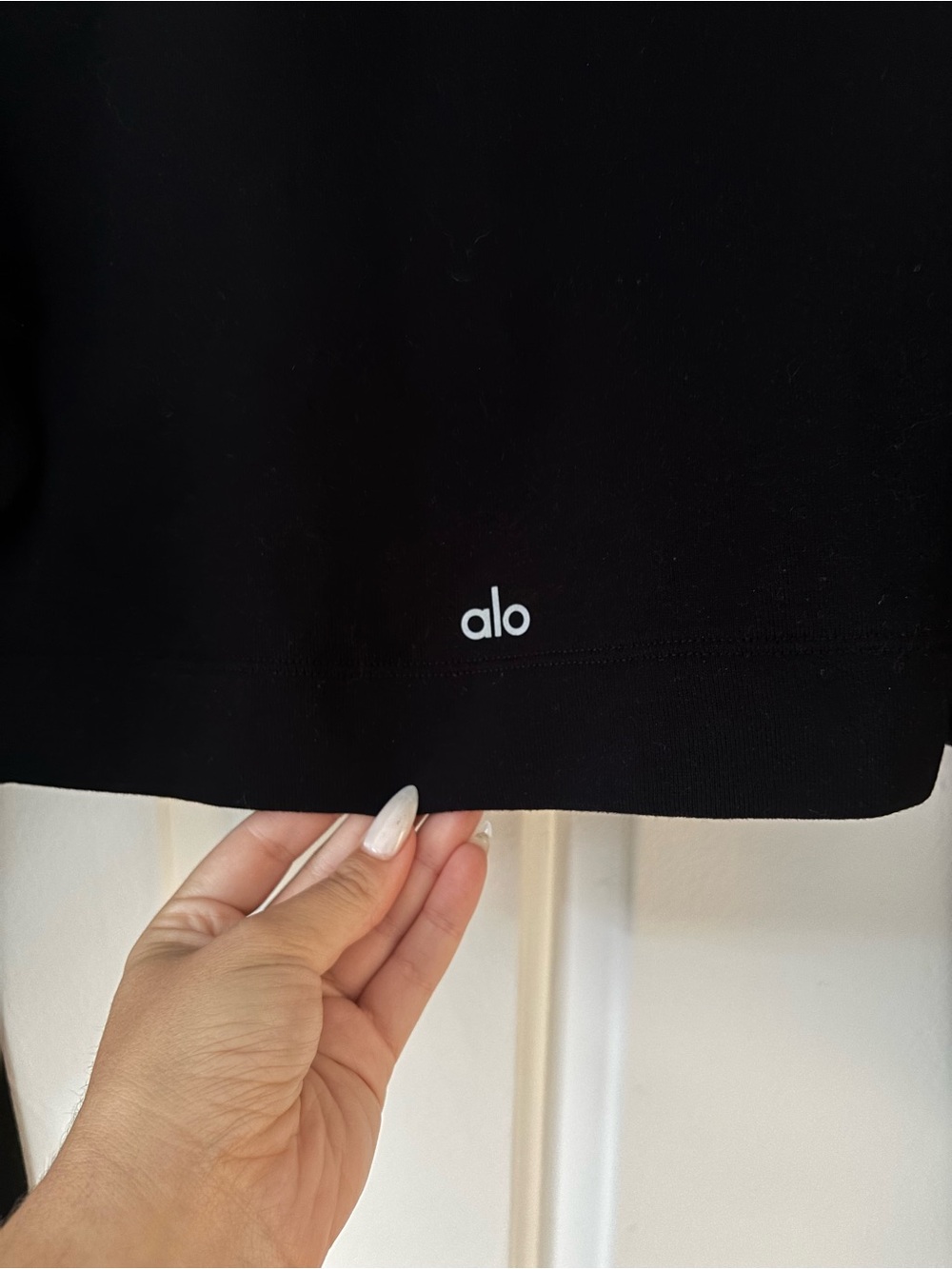 ALO Yoga Black Cropped Hoodie - Lightweight Pullover - Size M - Like New - Picture 7 of 8